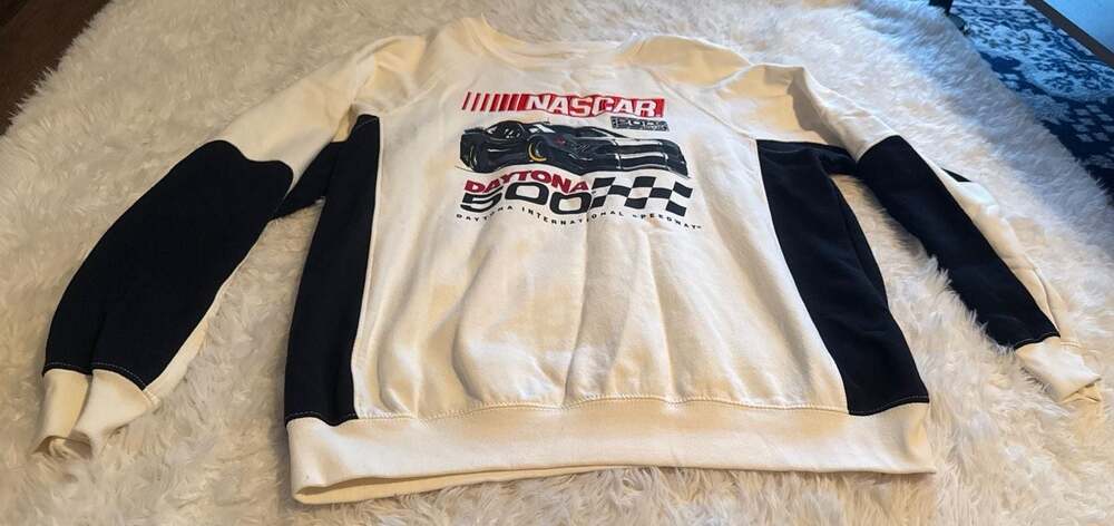 Nascar White and Black Crewneck Sweatshirt with Racing Graphic (Fits like  MED)